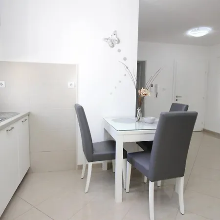 Guest house Gorica 1 Baska (Krk)