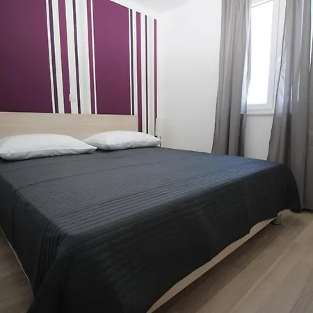 Gorica 1 4* באסקה