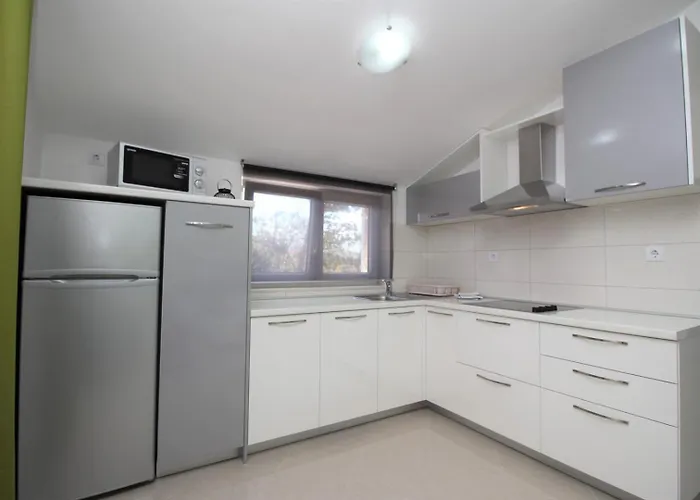 Gorica 1 Gostinjska kuća Baska (Krk)